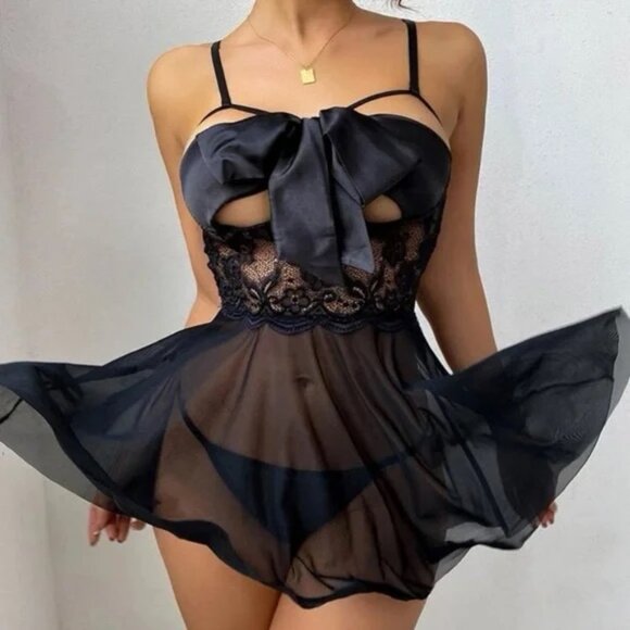 Floral Mesh Knot Front Slips - Picture 1 of 3